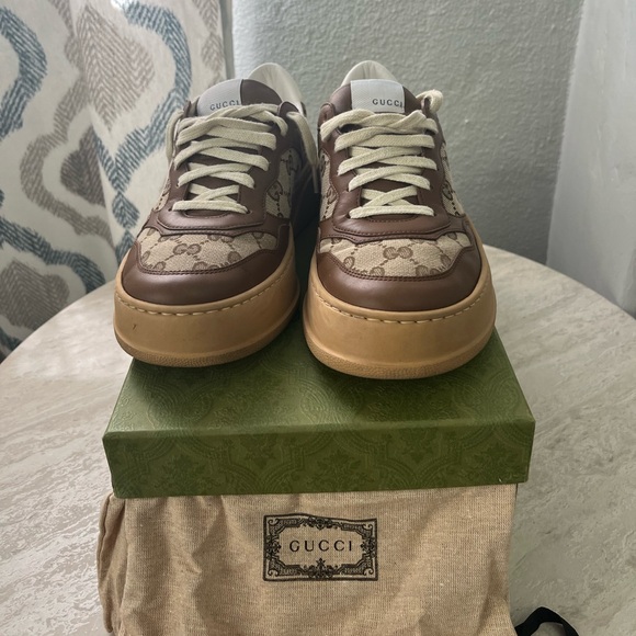 Gucci Beige Sole Sneakers - Picture 1 of 5